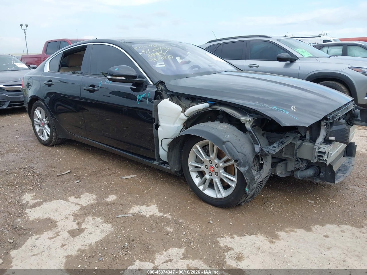 SAJAD4BG6HA****** · 2017 JAGUAR XE 25T PREMIUM