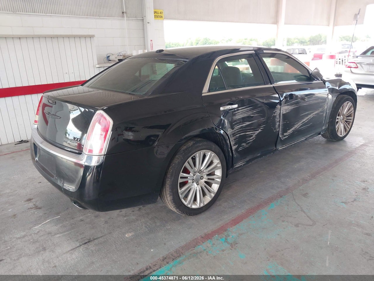 2011 CHRYSLER 300 LIMITED · 4/11