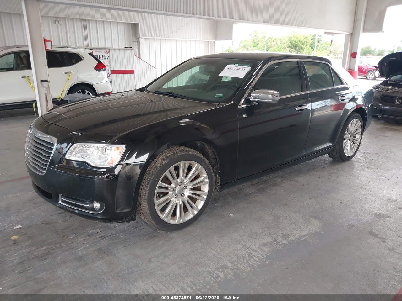 2011 CHRYSLER 300 LIMITED · 2/11