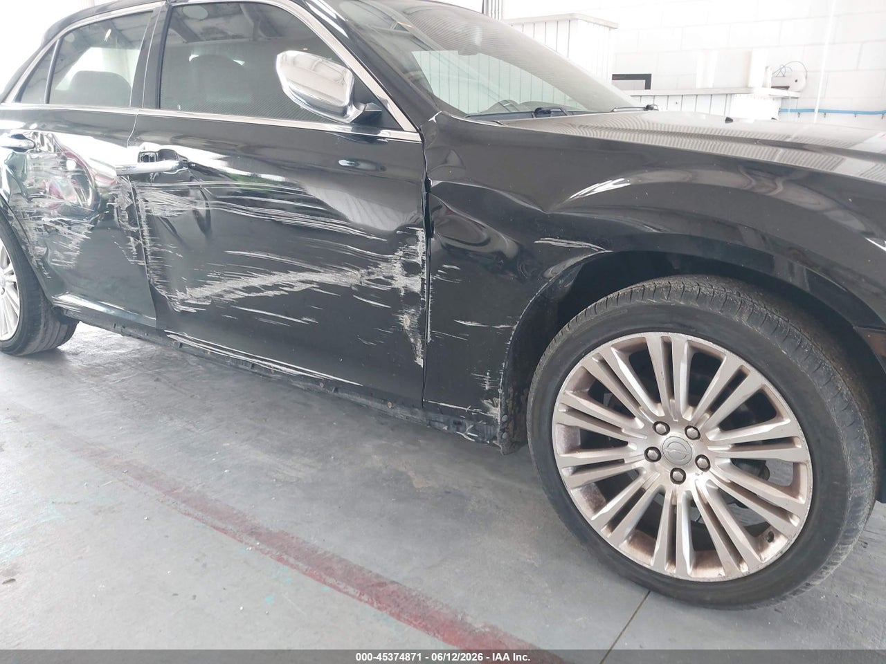 2011 CHRYSLER 300 LIMITED · 6/11