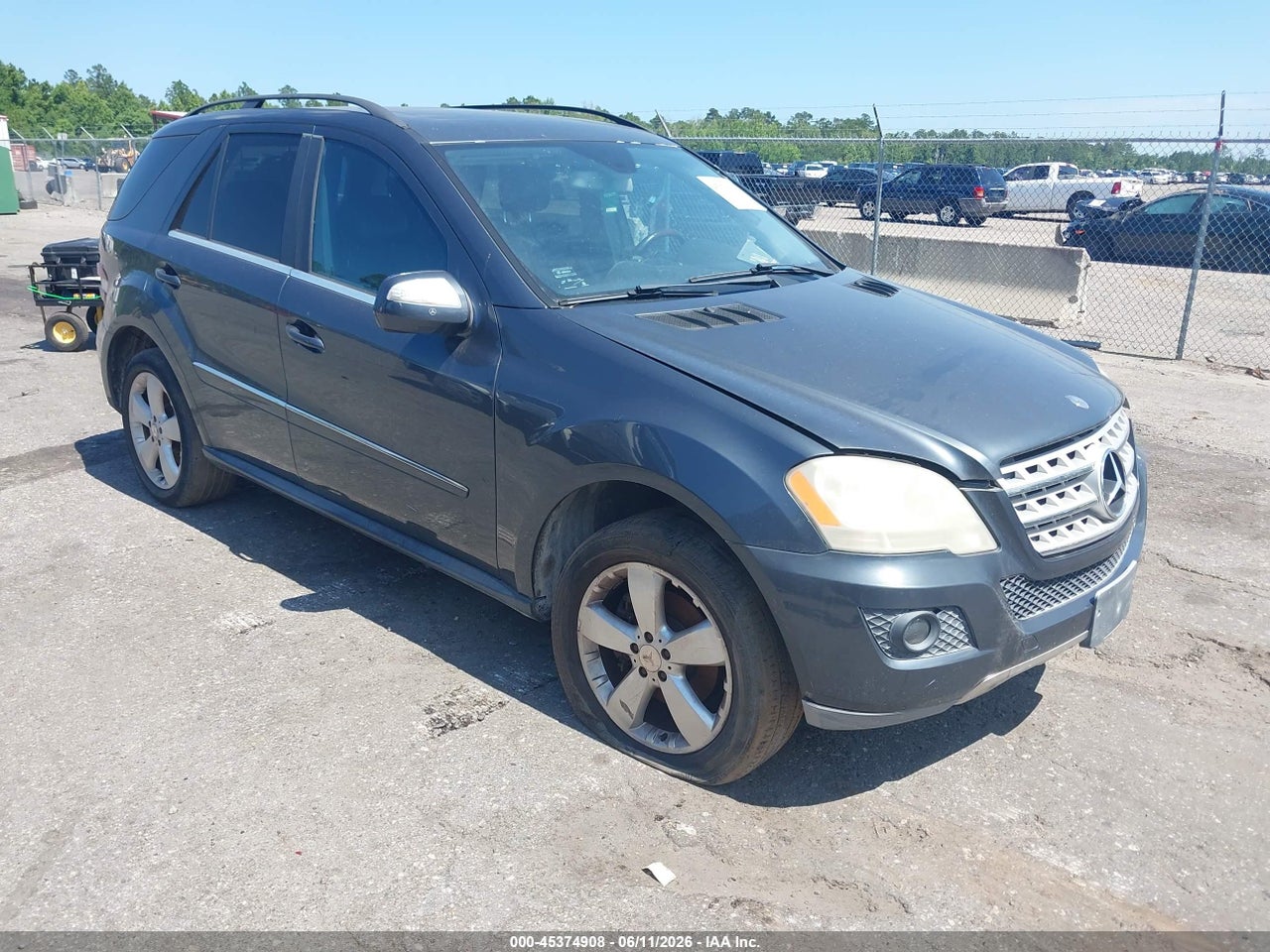 4JGBB8GB8AA****** · 2010 MERCEDES-BENZ ML 350 4MATIC