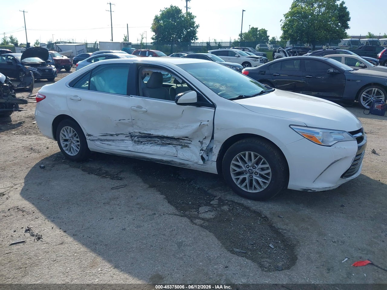 4T1BF1FK1HU****** · 2017 TOYOTA CAMRY LE