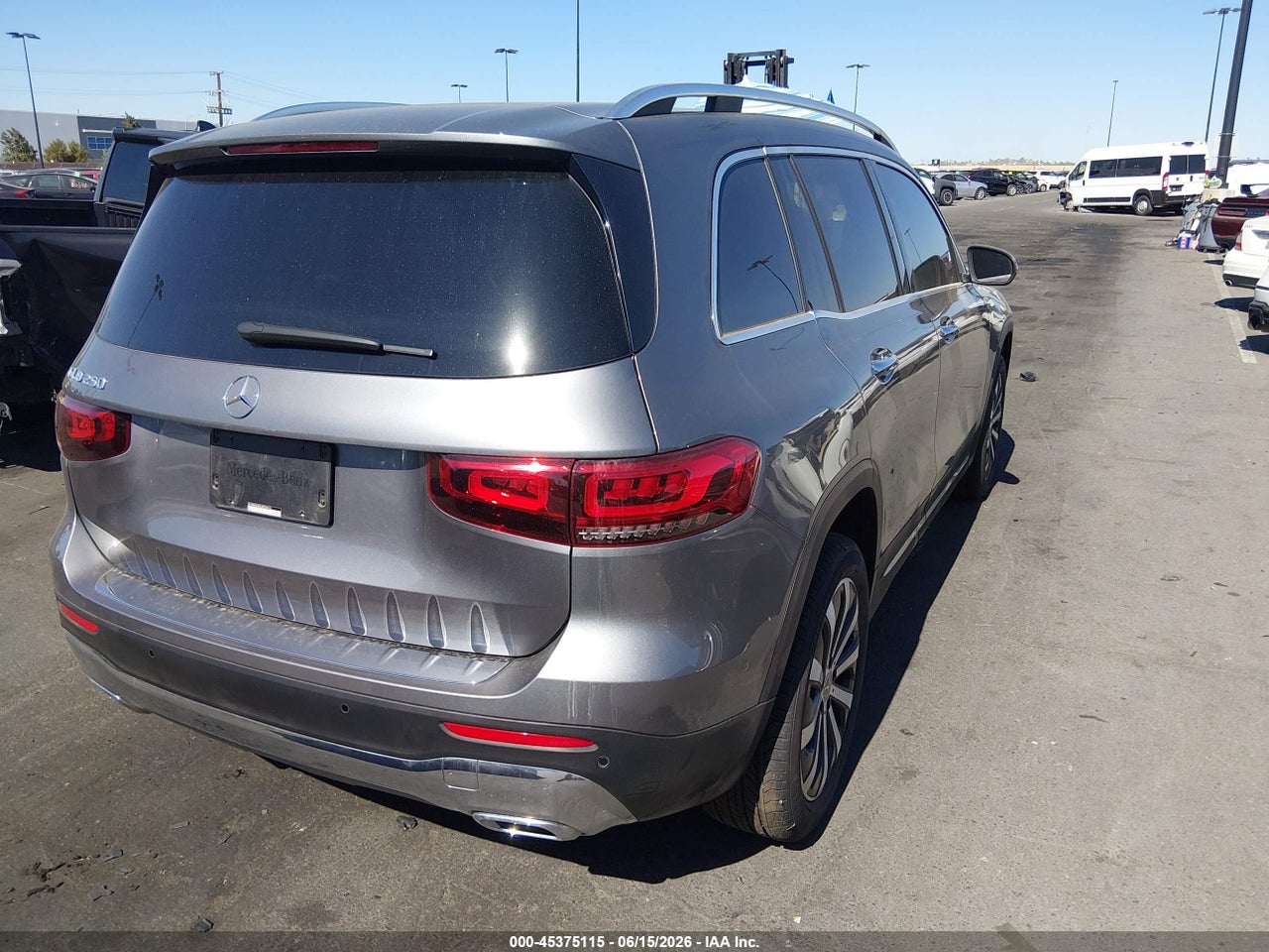 2020 MERCEDES-BENZ GLB 250   · 4/11