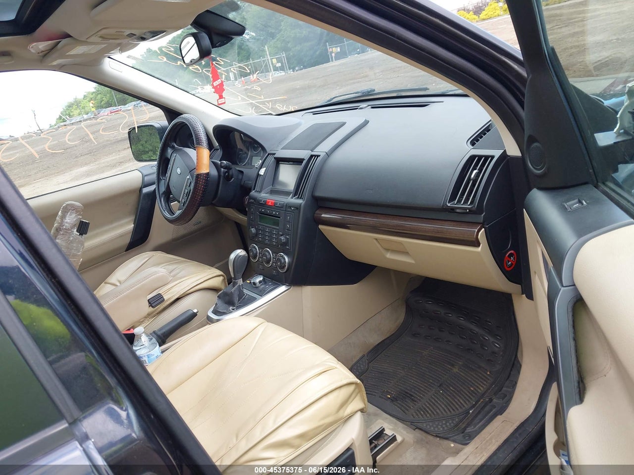 2011 LAND ROVER LR2 · 5/11