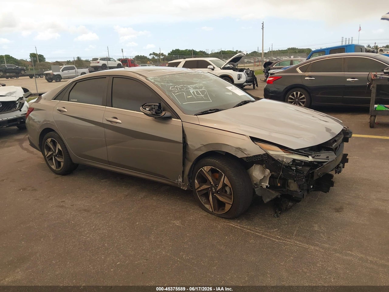 KMHLP4AG1PU****** · 2023 HYUNDAI ELANTRA LIMITED