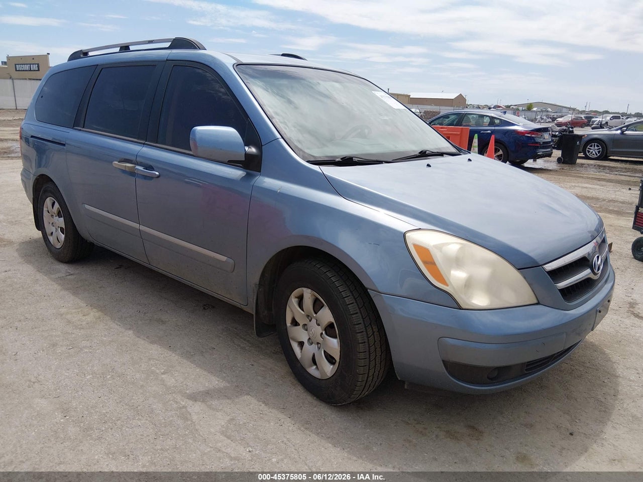 KNDMC233086****** · 2008 HYUNDAI ENTOURAGE GLS/LIMITED