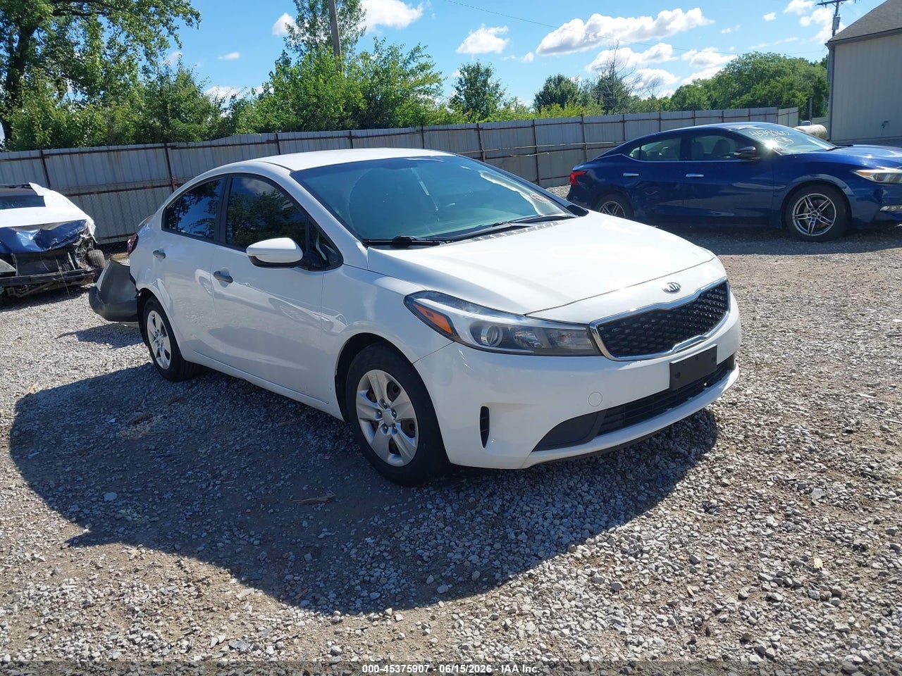 3KPFK4A76HE****** · 2017 KIA FORTE LX