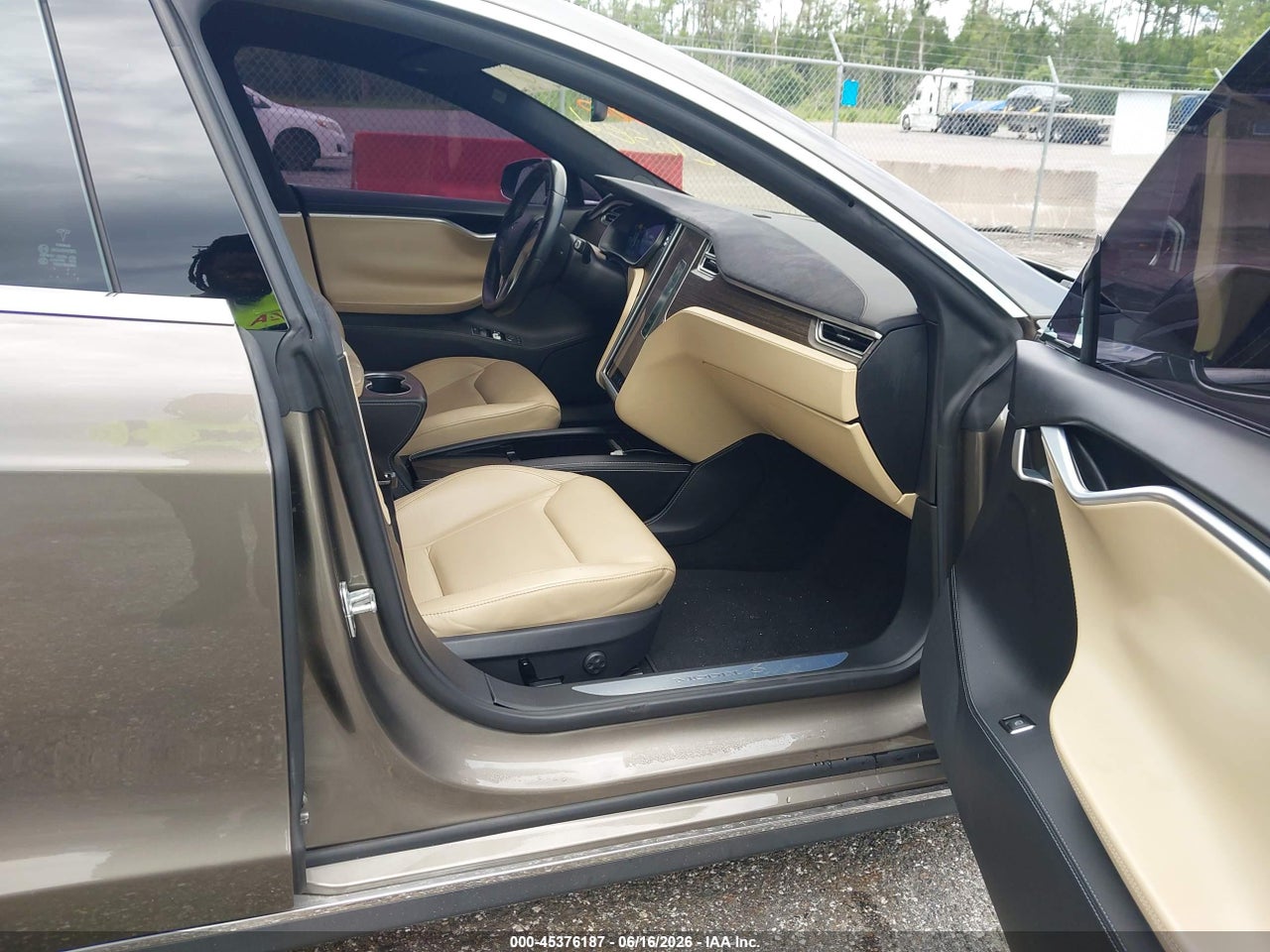 2016 TESLA MODEL S 60D/70D/75D/85D/90D · 5/11