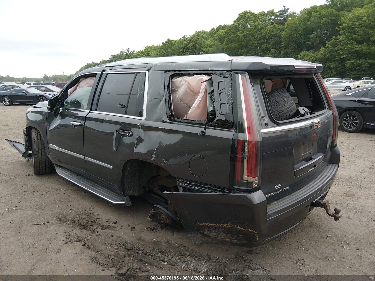 2016 CADILLAC ESCALADE LUXURY COLLECTION · 3/11