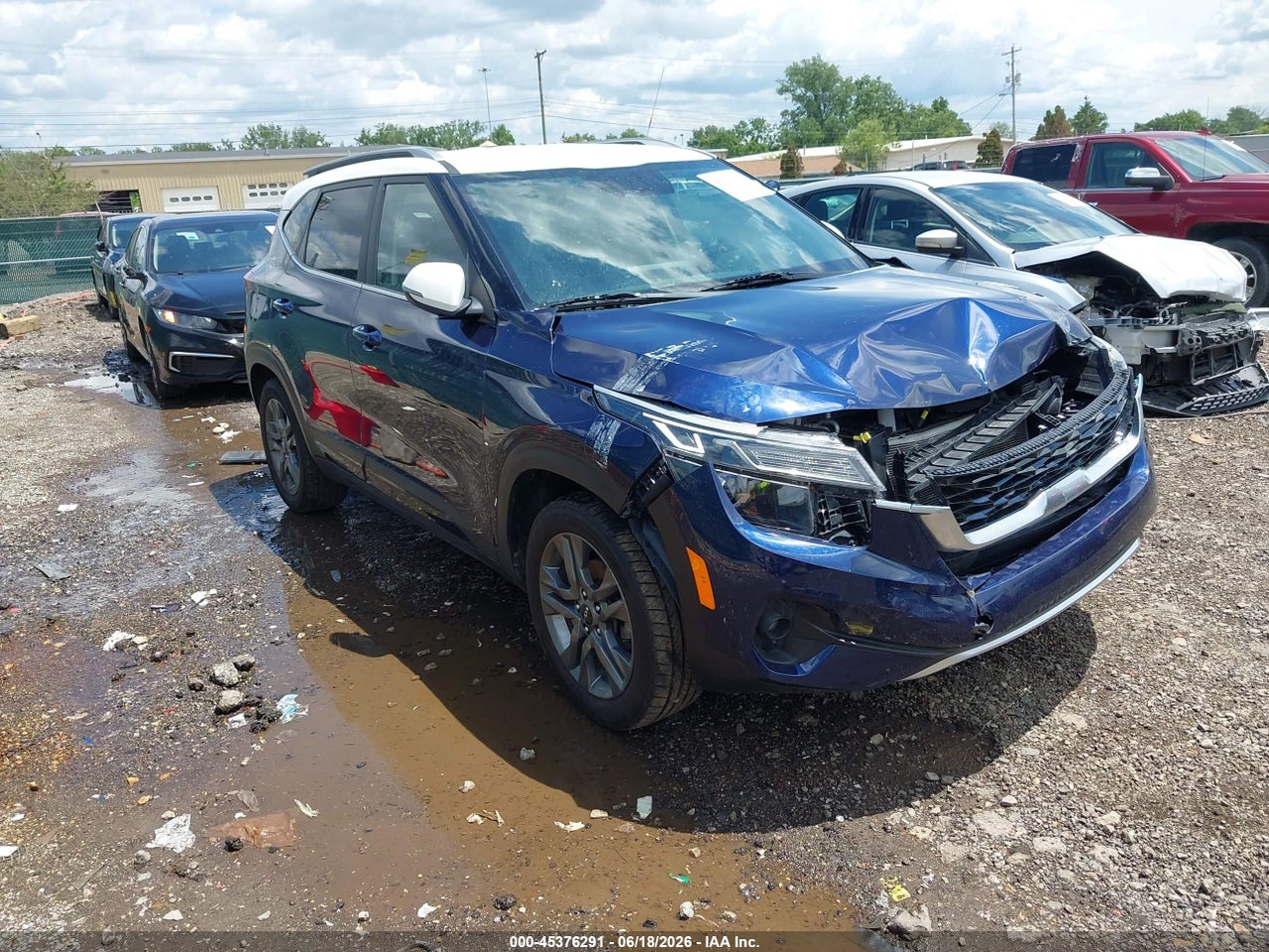 KNDEU2AA5P7****** · 2023 KIA SELTOS S