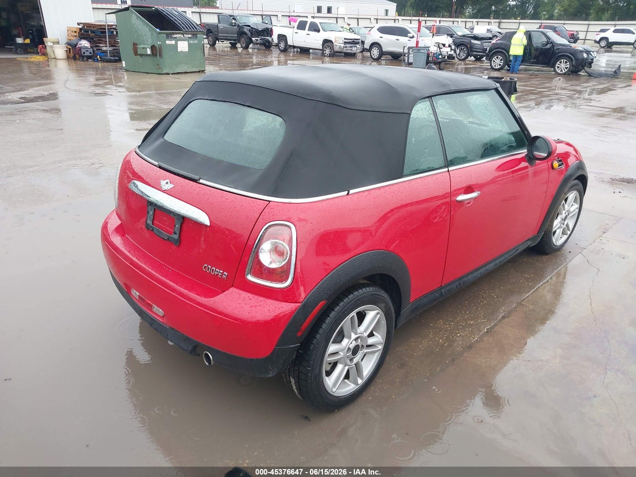 2011 MINI COOPER   · 4/11