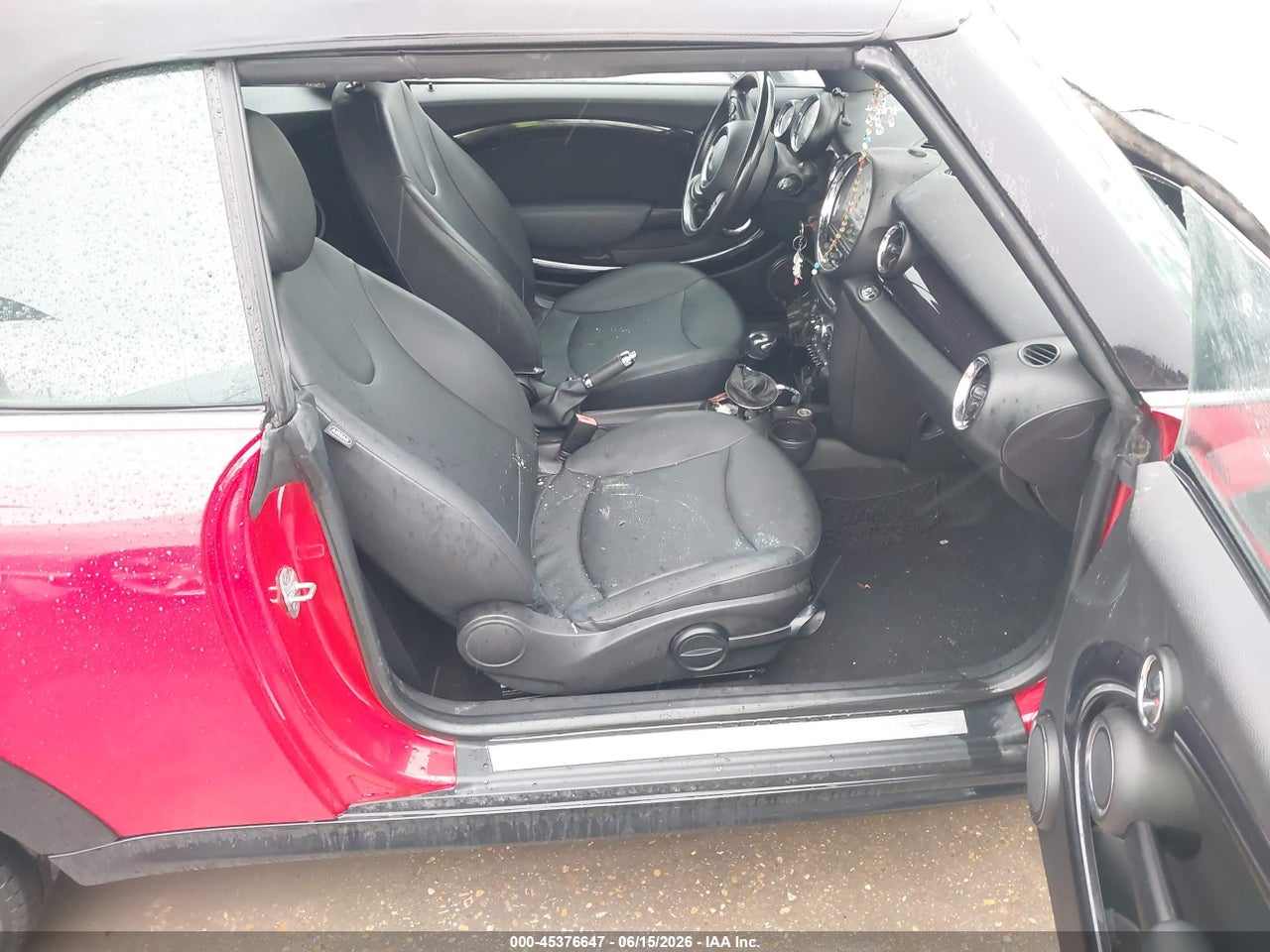 2011 MINI COOPER   · 5/11