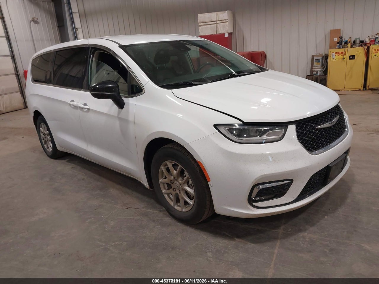 2C4RC1BG6RR****** · 2024 CHRYSLER PACIFICA TOURING L