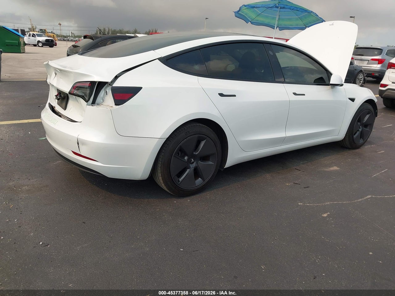 2023 TESLA MODEL 3 REAR-WHEEL DRIVE · 4/9