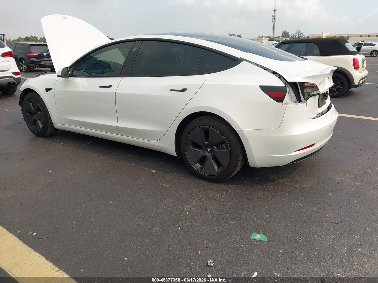 2023 TESLA MODEL 3 REAR-WHEEL DRIVE · 3/9