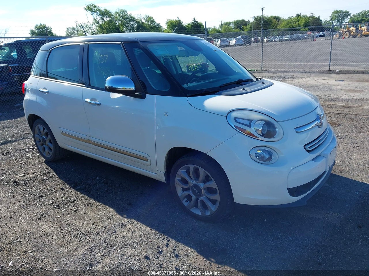ZFBCFACH2EZ****** · 2014 FIAT 500L LOUNGE
