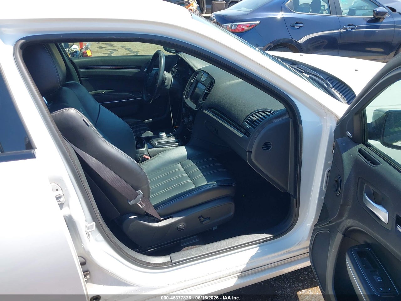 2018 CHRYSLER 300 300S · 5/11