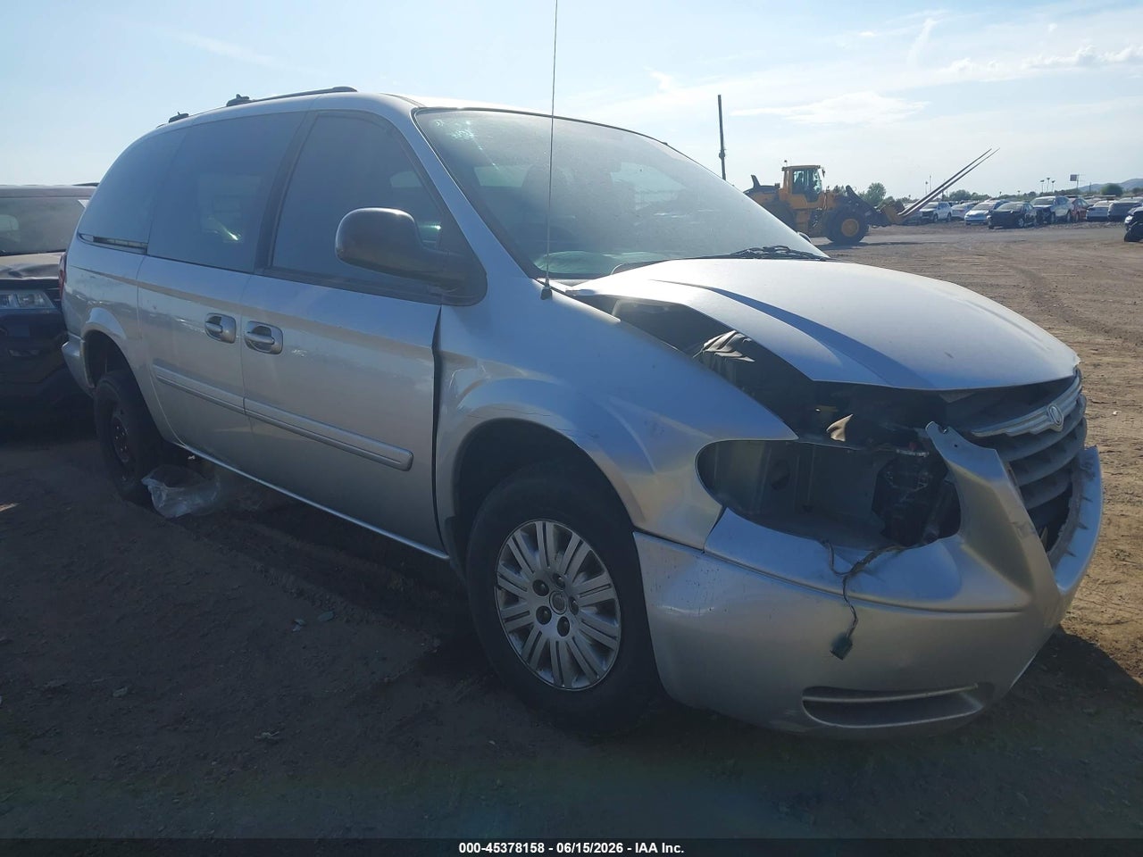 2C4GP44RX5R****** · 2005 CHRYSLER TOWN &amp; COUNTRY LX