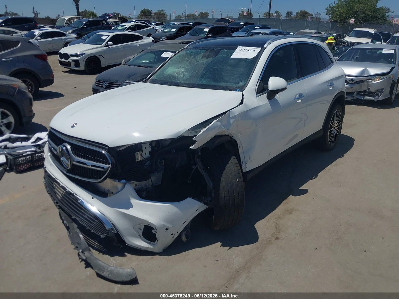 2024 MERCEDES-BENZ GLC 300 SUV · 2/11