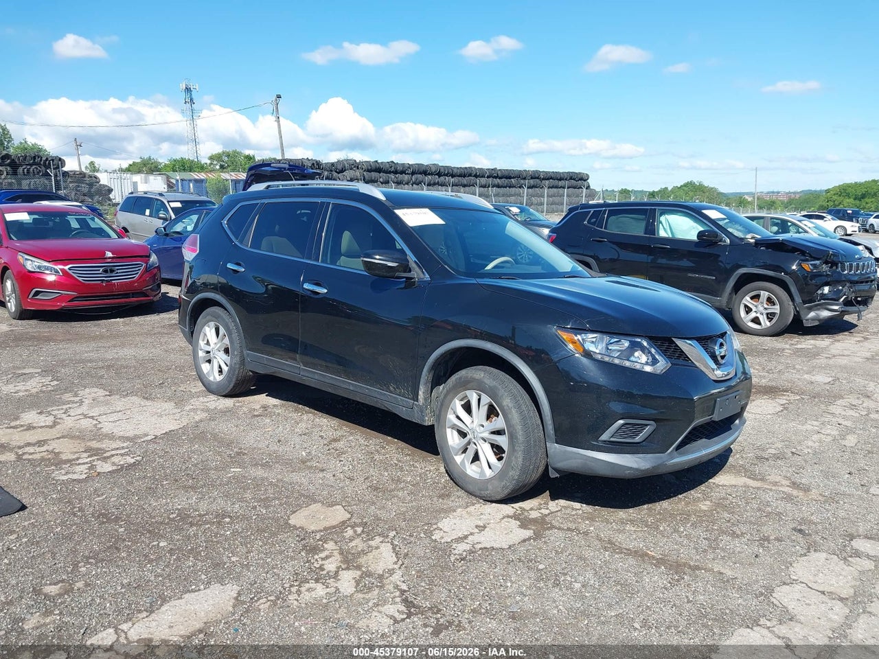KNMAT2MTXFP****** · 2015 NISSAN ROGUE SV