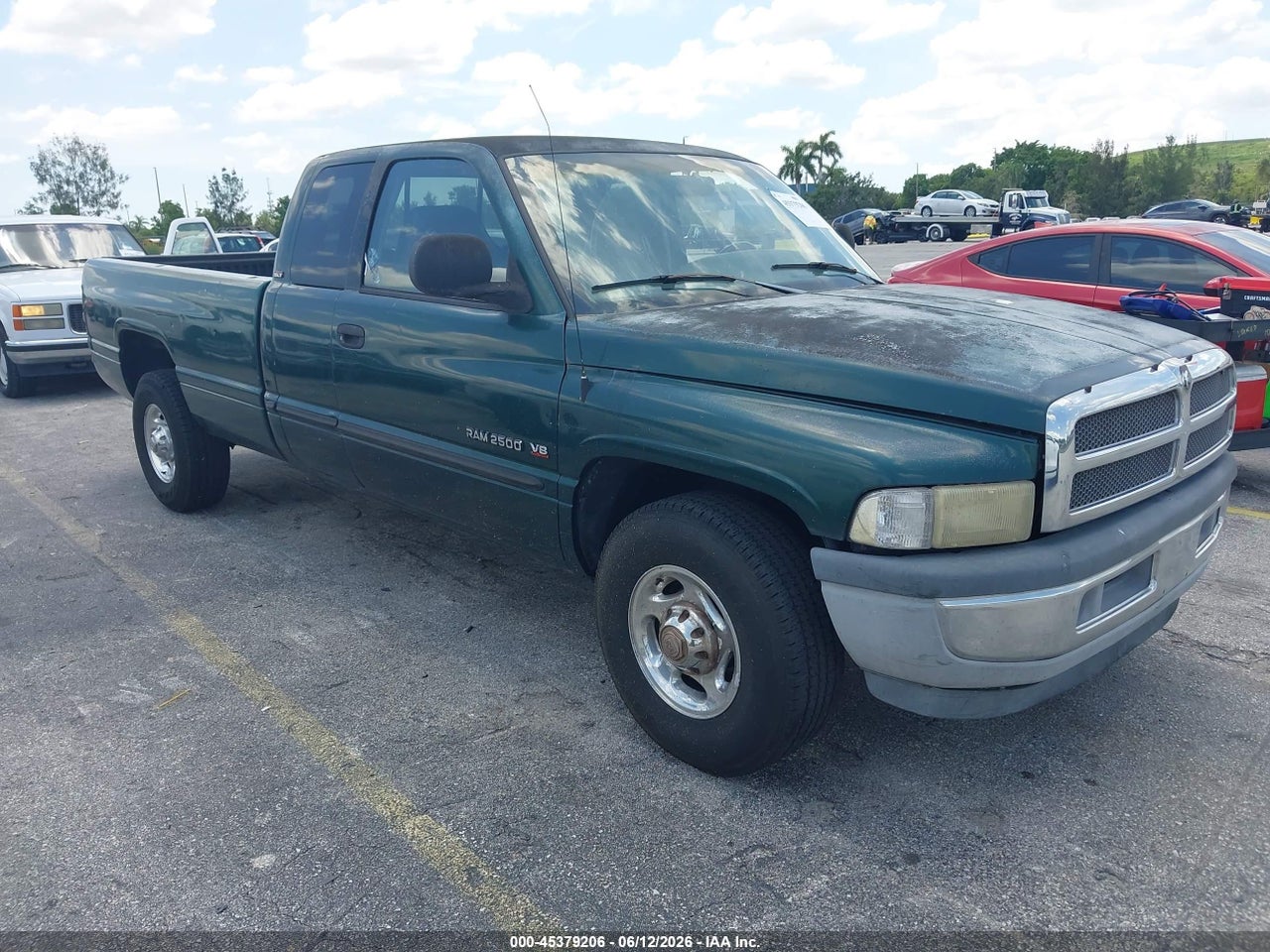 1B7KC23Z0YJ****** · 2000 DODGE RAM 2500 ST