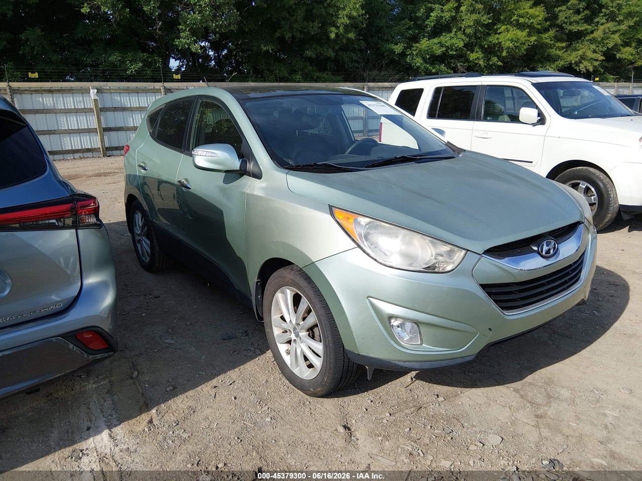 KM8JU3AC6BU****** · 2011 HYUNDAI TUCSON LIMITED