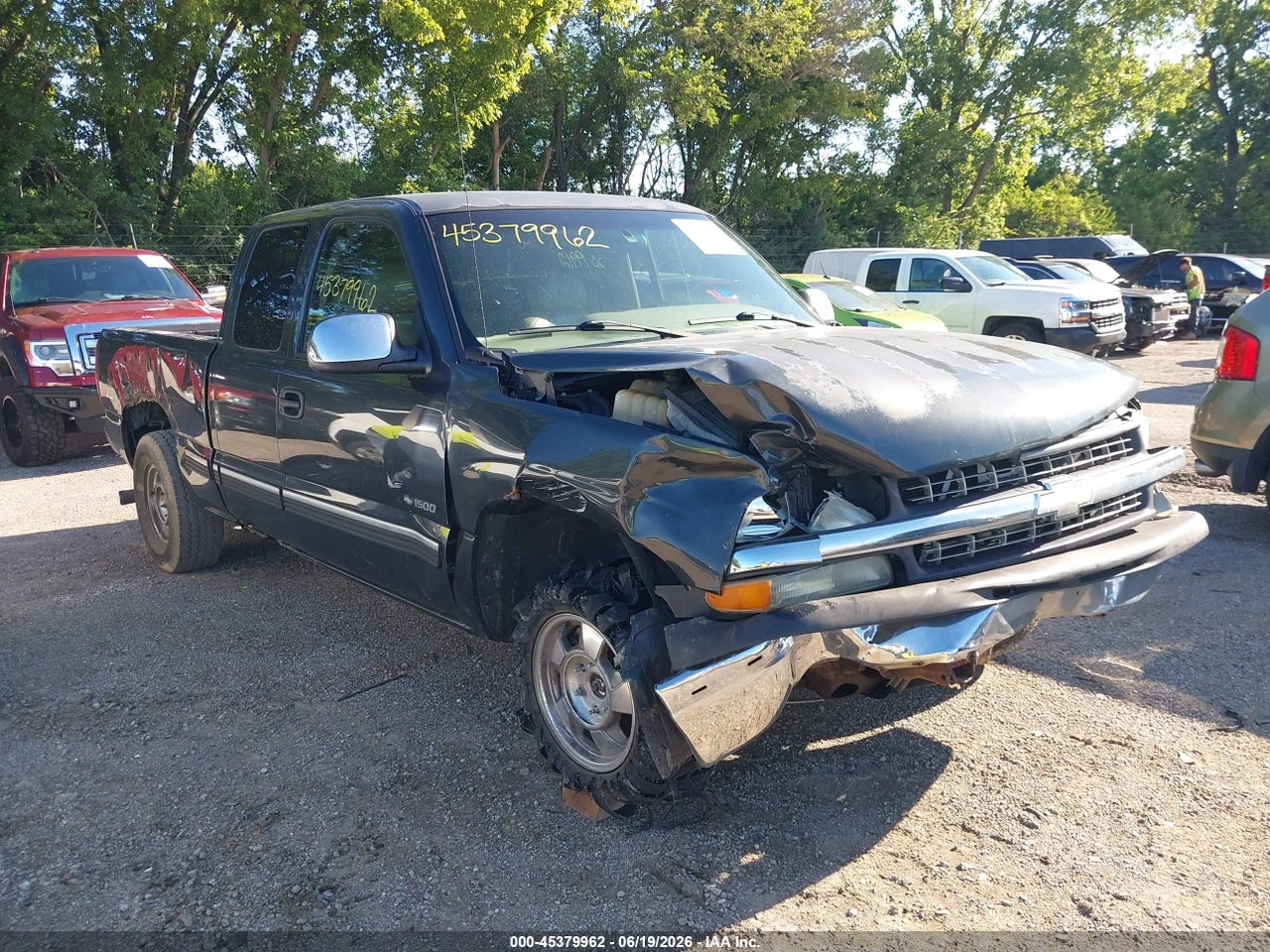 2GCEK19T521****** · 2002 CHEVROLET SILVERADO 1500 LS