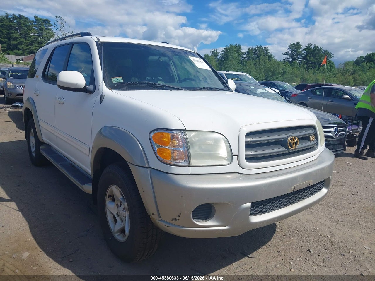 5TDBT44A91S****** · 2001 TOYOTA SEQUOIA SR5 V8