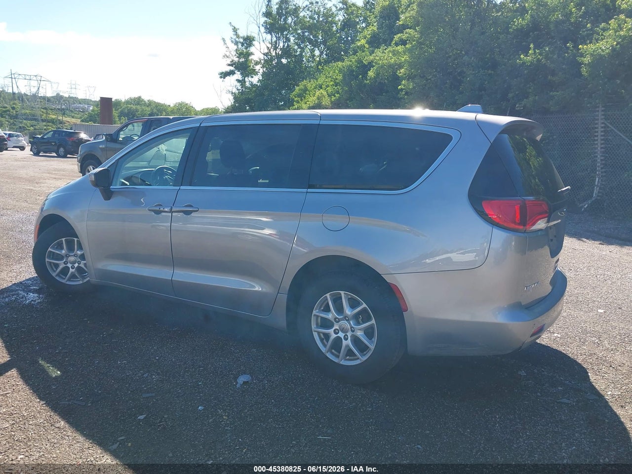 2017 CHRYSLER PACIFICA LX · 3/11