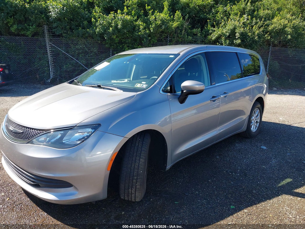 2017 CHRYSLER PACIFICA LX · 2/11