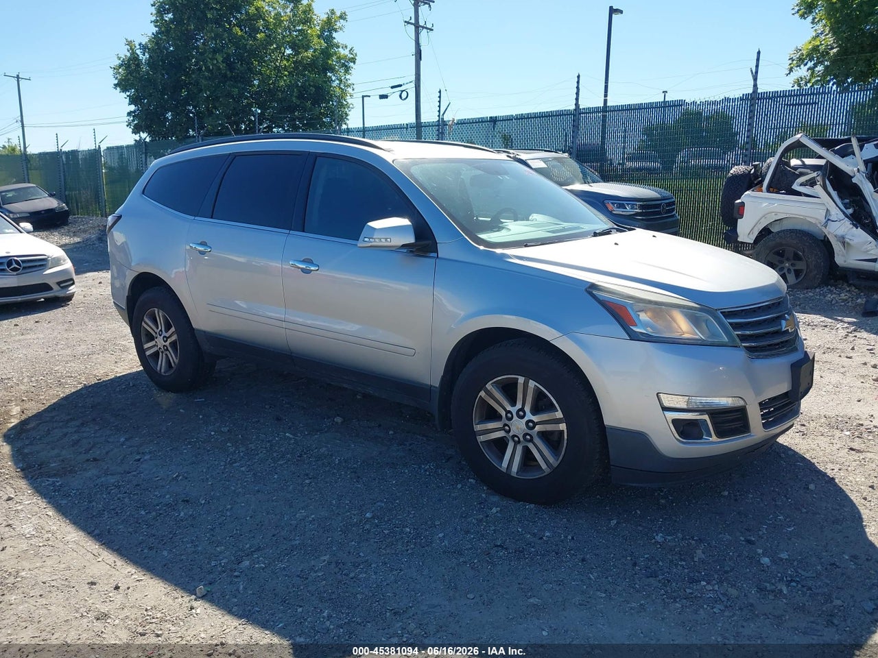 1GNKVHKD3FJ****** · 2015 CHEVROLET TRAVERSE LT