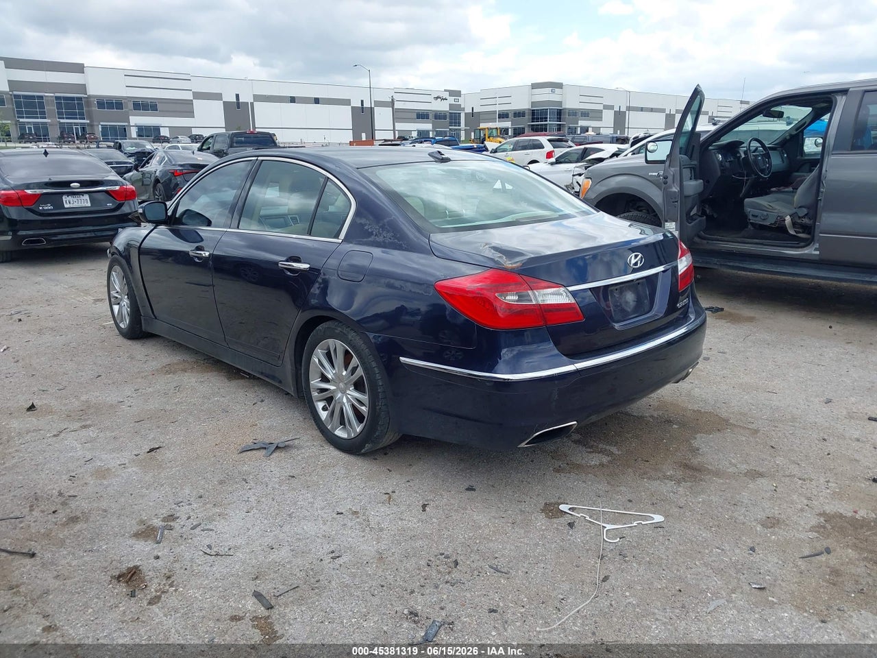2013 HYUNDAI GENESIS 3.8 · 3/11