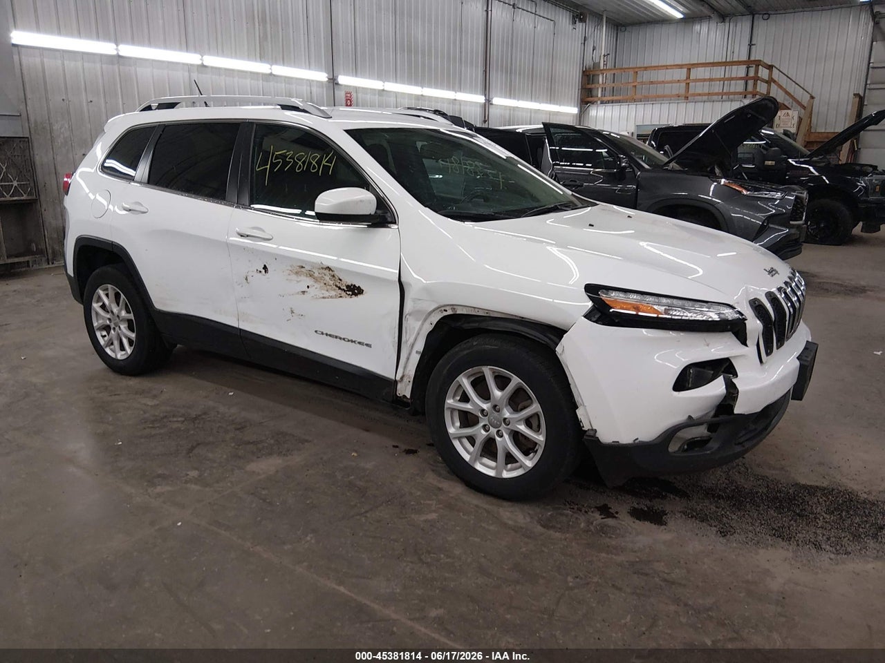 1C4PJLCBXGW****** · 2016 JEEP CHEROKEE LATITUDE