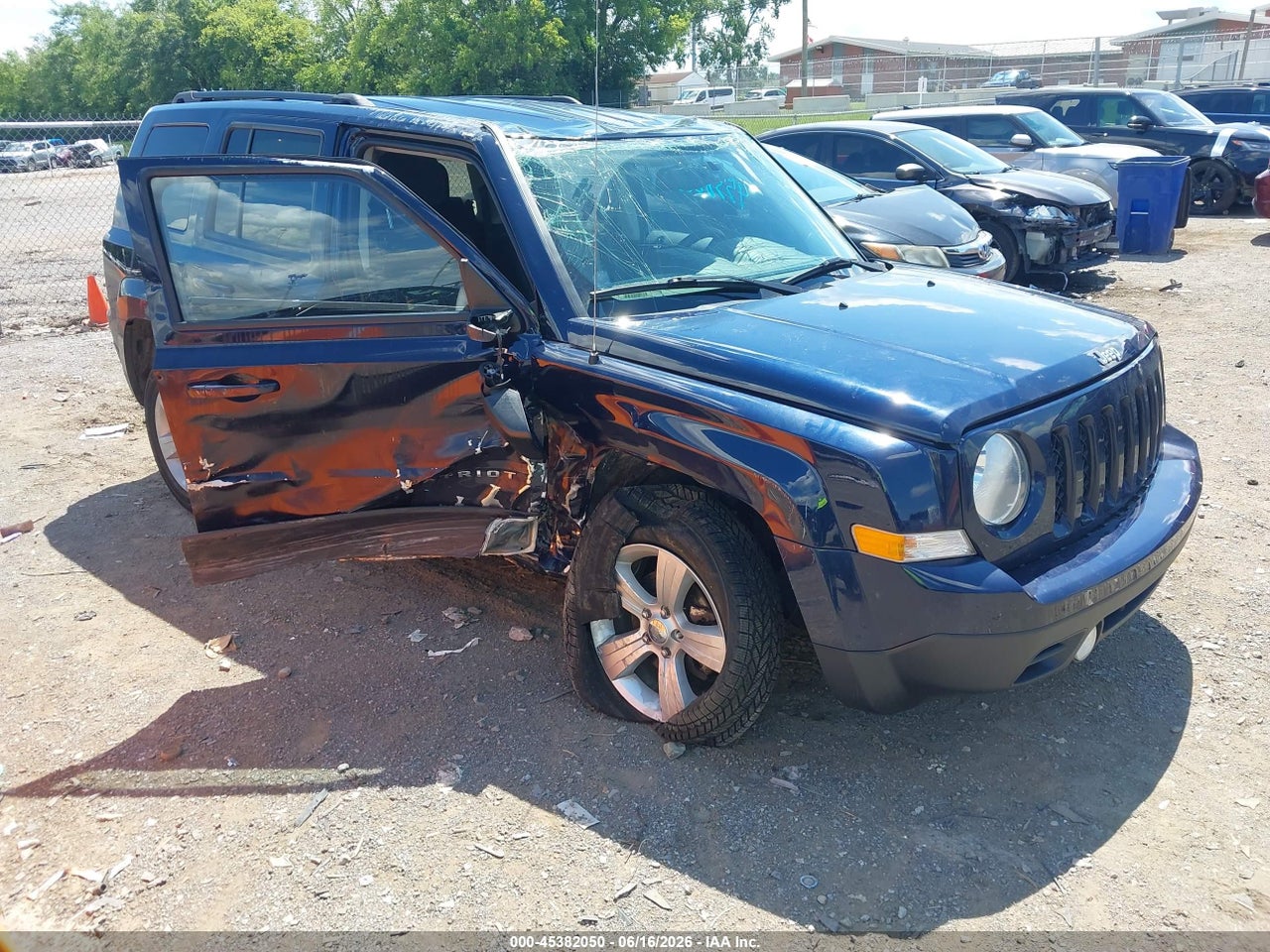 1C4NJRFB3GD****** · 2016 JEEP PATRIOT LATITUDE