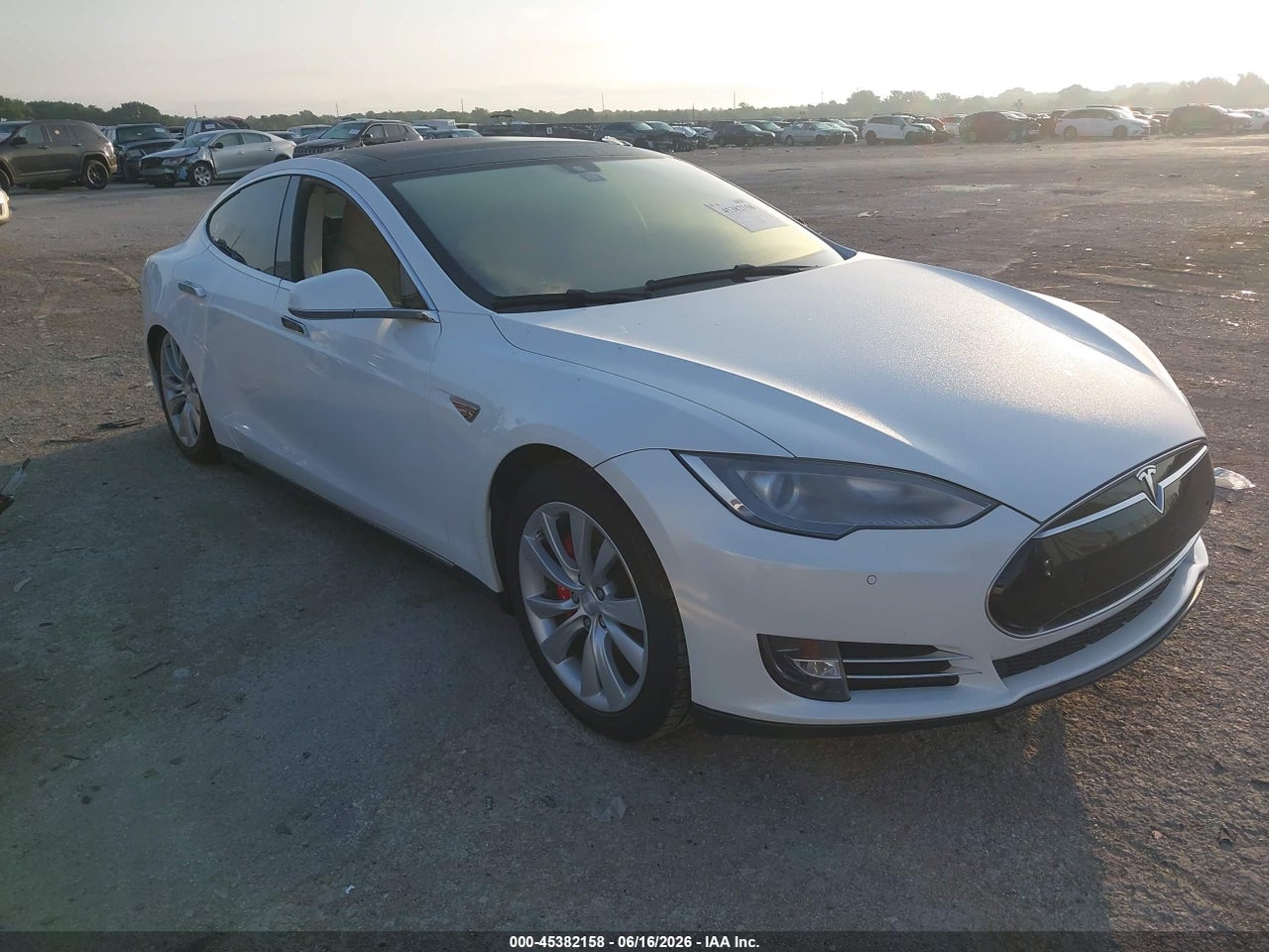 5YJSA1H15EF****** · 2014 TESLA MODEL S P85