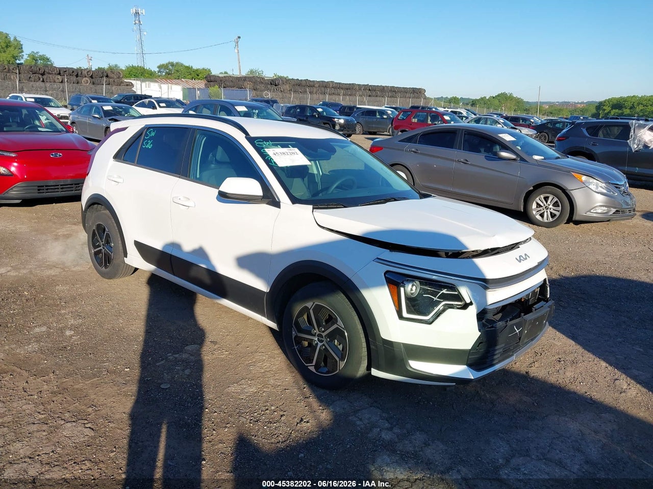 KNDCP3LE6S5****** · 2025 KIA NIRO LX