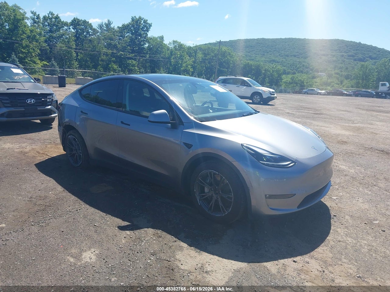 7SAYGDEE1SF****** · 2025 TESLA MODEL Y LONG RANGE DUAL MOTOR ALL-WHEEL DRIVE