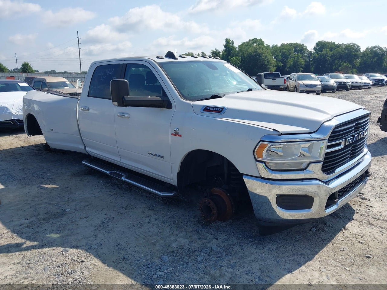 3C63RRHL9KG****** · 2019 RAM 3500 BIG HORN  4X4 8' BOX