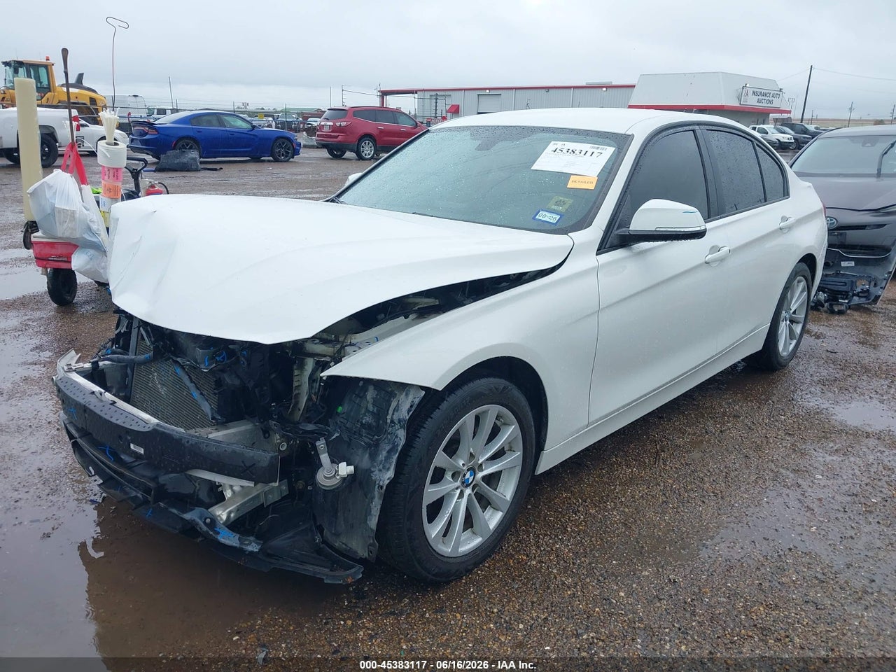 2018 BMW 320I   · 2/11