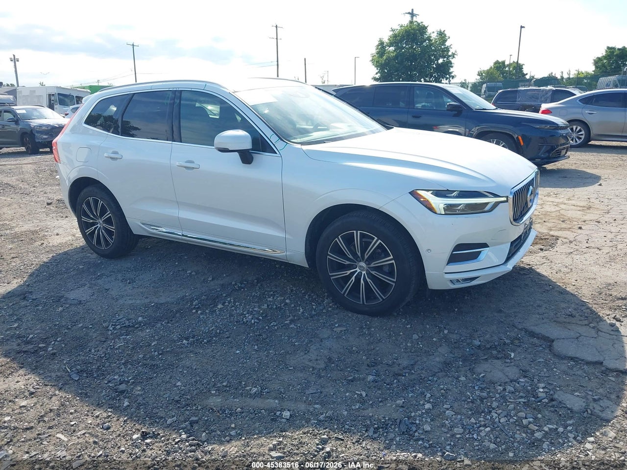 LYV102RL2KB****** · 2019 VOLVO XC60 T5 INSCRIPTION