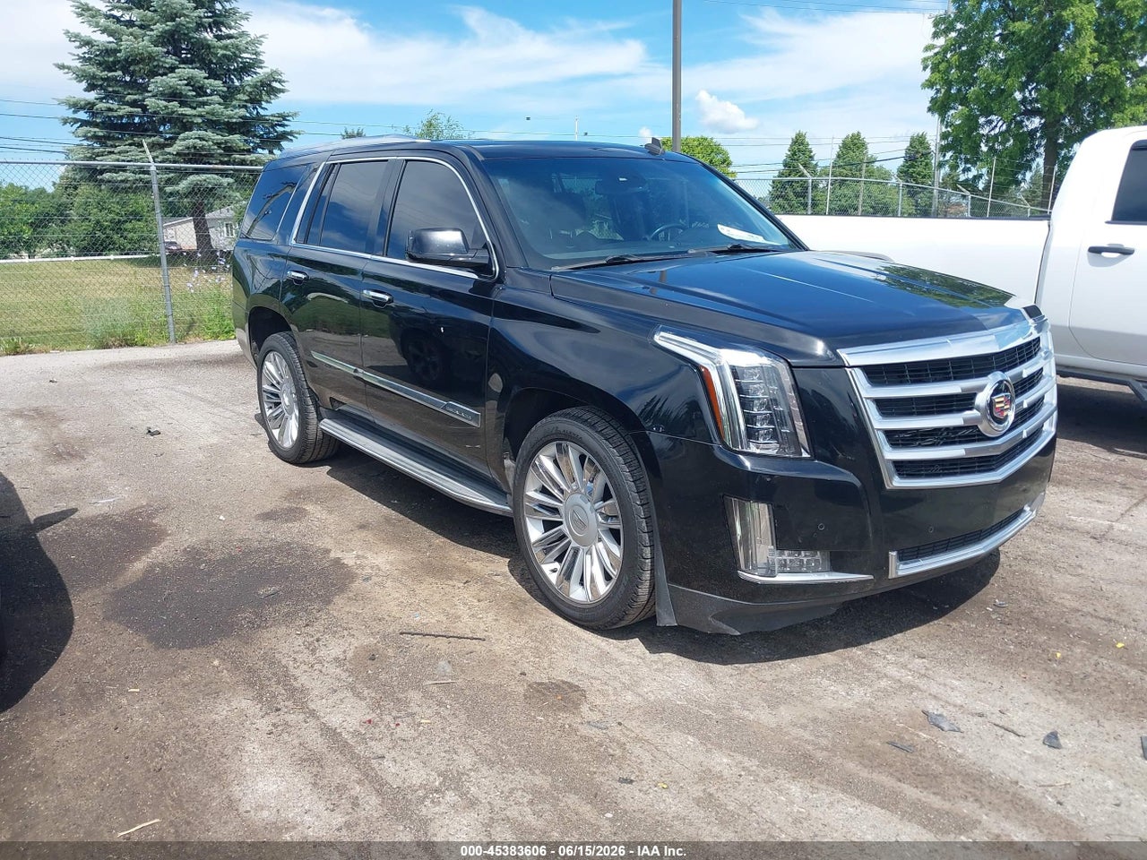 1GYS3BKJ0FR****** · 2015 CADILLAC ESCALADE LUXURY