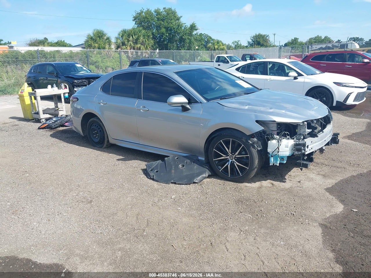 4T1G11AK2NU****** · 2022 TOYOTA CAMRY SE