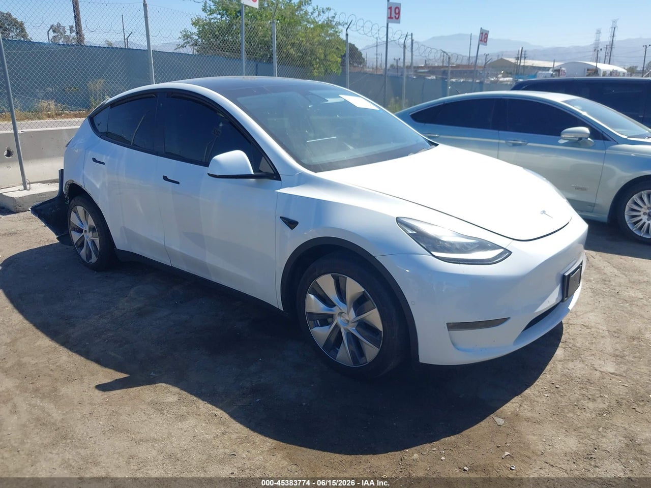5YJYGDEE0LF****** · 2020 TESLA MODEL Y LONG RANGE DUAL MOTOR ALL-WHEEL DRIVE
