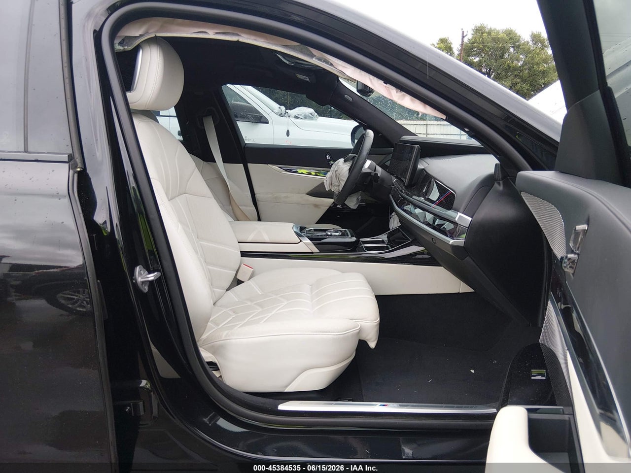 2024 BMW I7 EDRIVE50 · 5/11