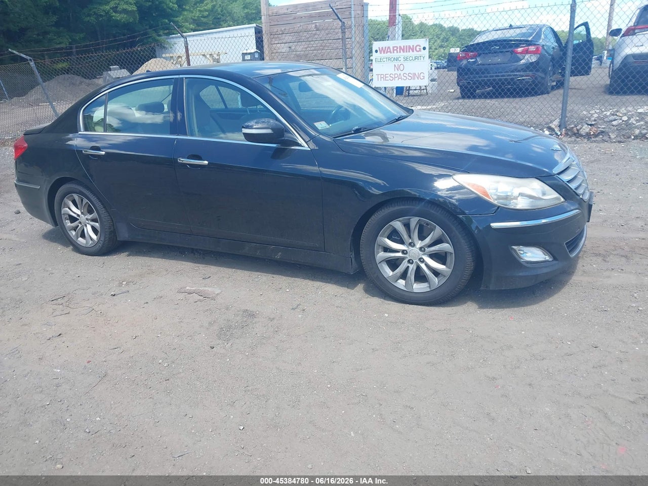KMHGC4DD8DU****** · 2013 HYUNDAI GENESIS 3.8
