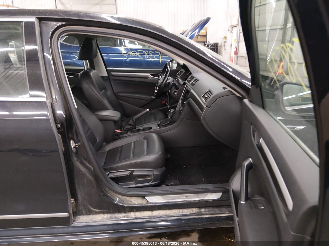 2017 VOLKSWAGEN PASSAT 1.8T R-LINE · 5/11