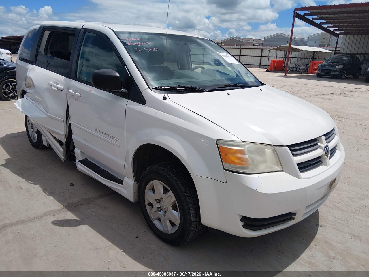 2D4RN4DE0AR****** · 2010 DODGE GRAND CARAVAN SE