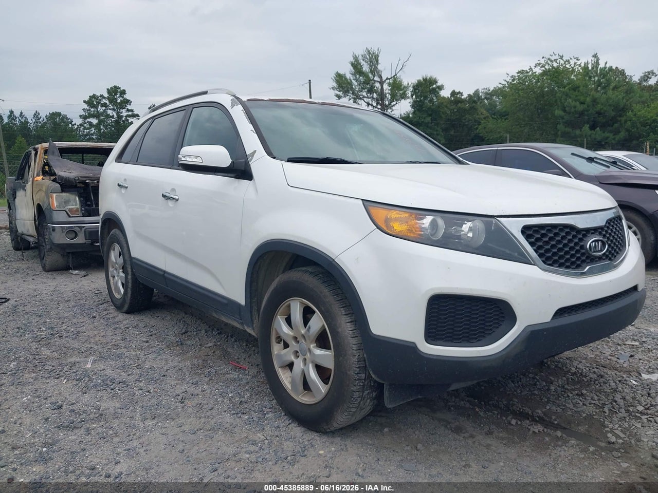 5XYKT4A23DG****** · 2013 KIA SORENTO LX V6