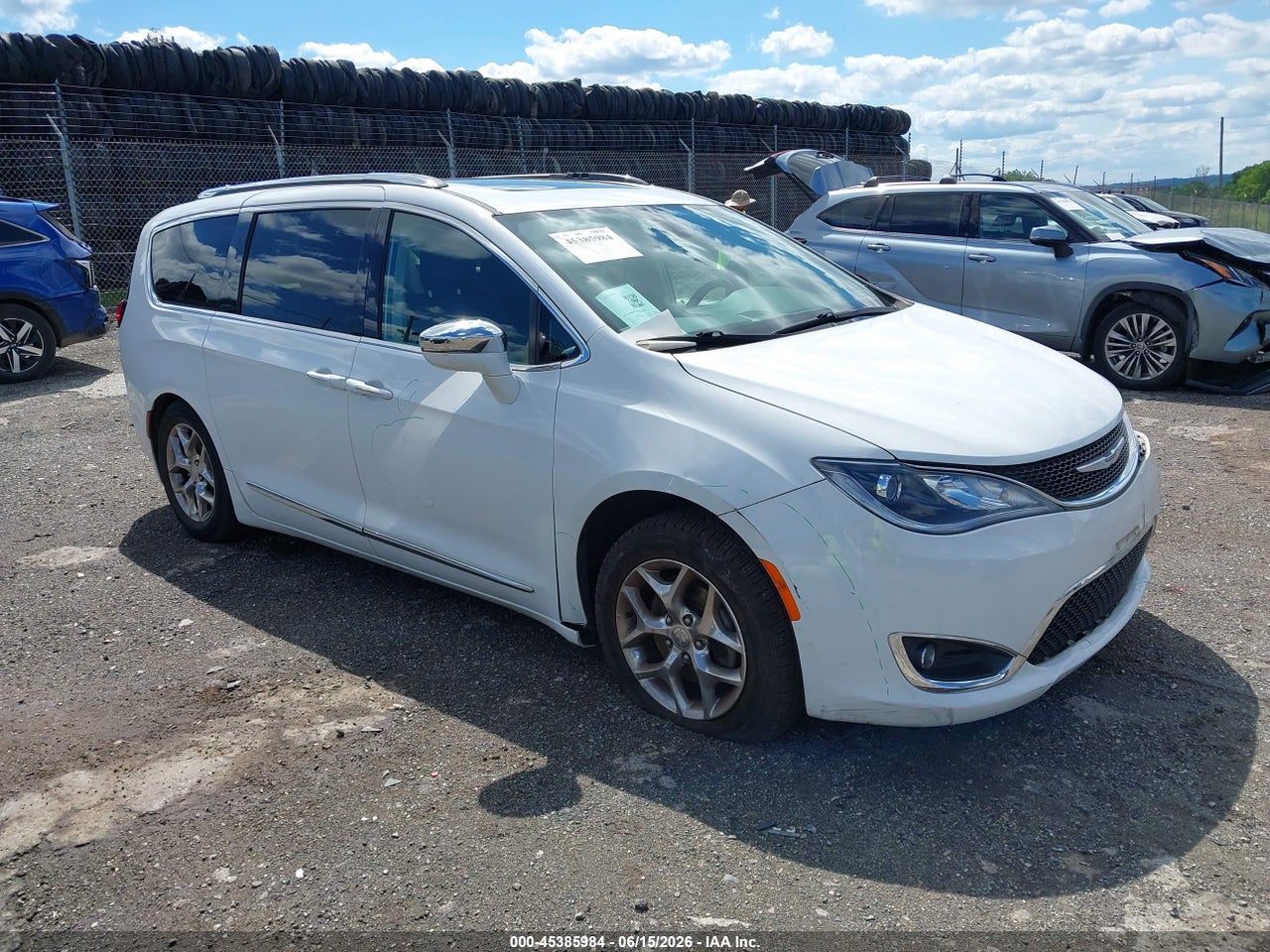 2C4RC1GGXKR****** · 2019 CHRYSLER PACIFICA LIMITED