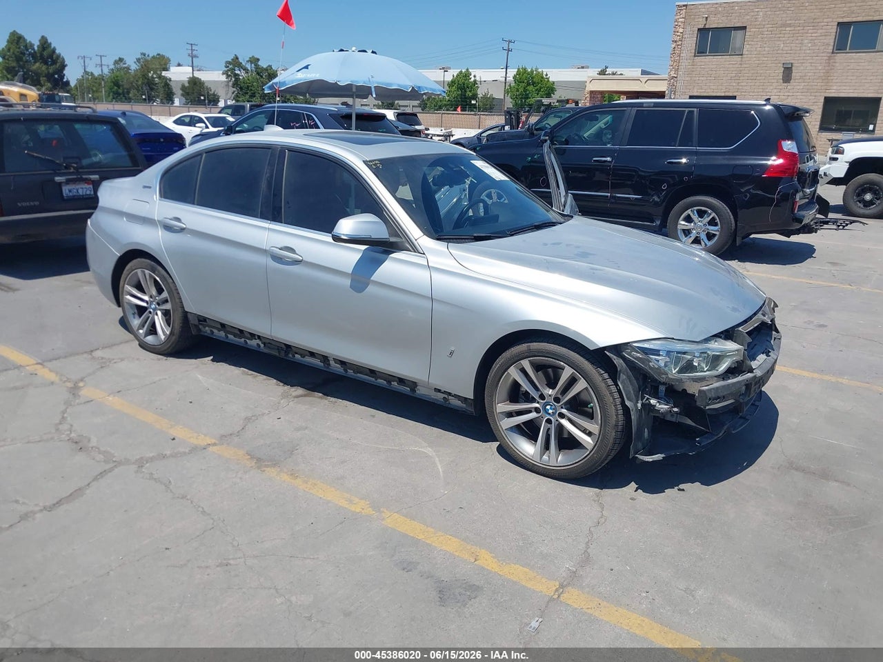 WBA8E1C33HA****** · 2017 BMW 330E IPERFORMANCE